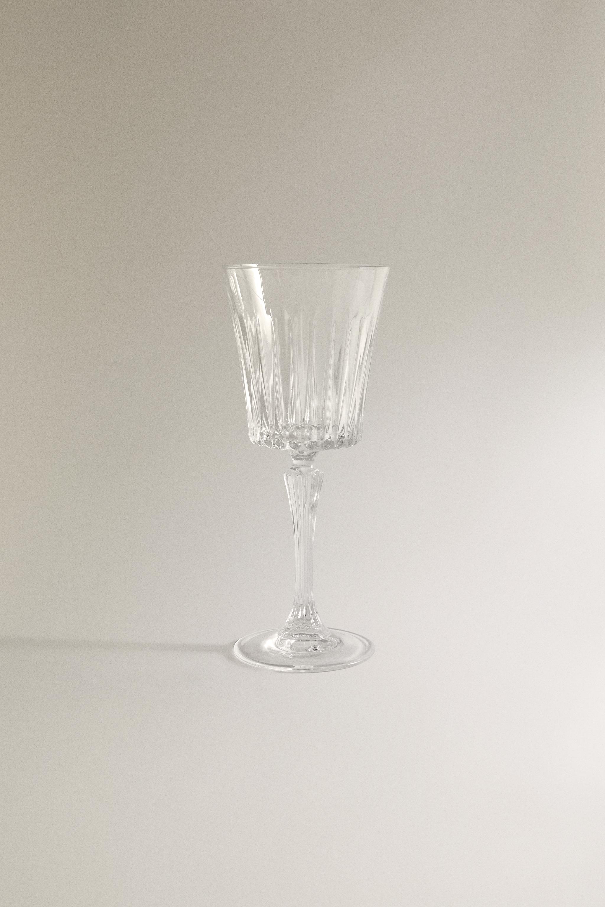 RAISED CRYSTALLINE GLASS